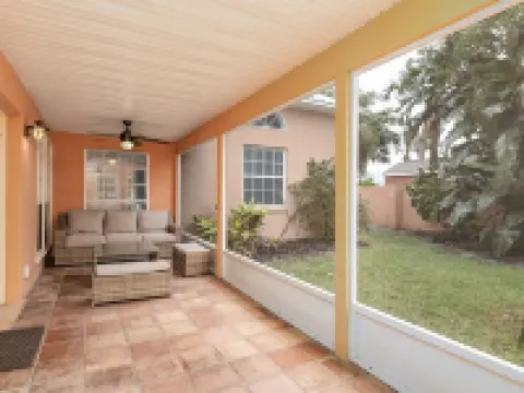 Luxury Beachside OASIS with Private Pool - Steps to private beach & restaurants Hotels in Melbourne Beach