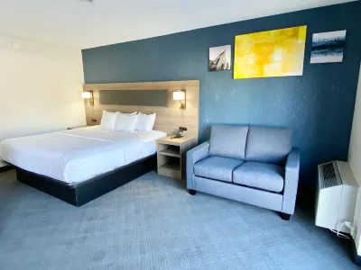 Comfort Inn Hotels near Grapeview Baseball Field