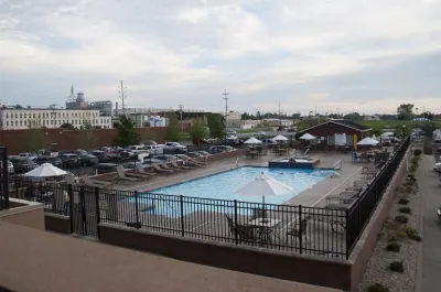Lake Erie Shores and Islands Await !!!! Hotels near Huron Park - Sandusky, OH