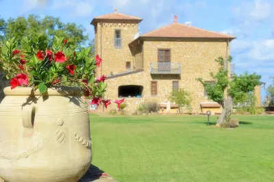 Cilento farmhouse with infinity pool: Apartment Zaffiro Hotel dekat Spiaggia del Pozzillo