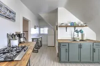 1 minute to historic downtown, bring your pet!