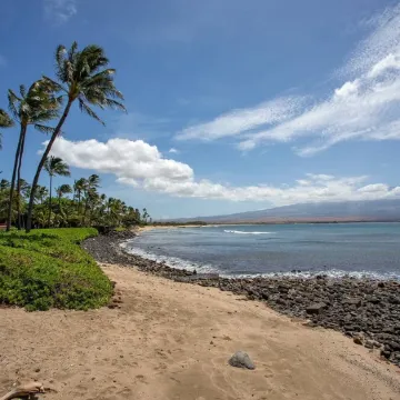 Oceanview, Air Conditioned, Centrally Located Maalaea Banyan Condo