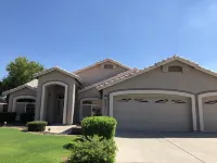 7 min to Peoria Sports Complex! Putting Green, Pool & Spa!