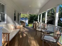 Cozy 3 bedroom house with large covered porch just steps from downtown BBH.
