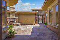 Beautiful 3 bedroom home in a private community in Estrella Mountain Ranch
