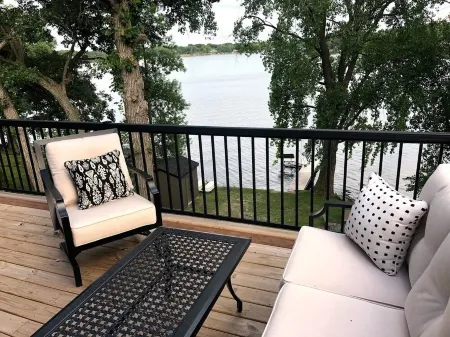 Horseshoe Hideout -  Cabin ready for you to enjoy!