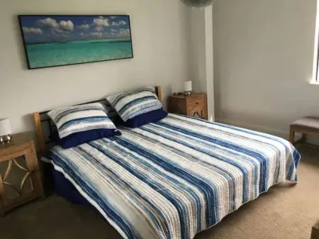 Private In Law Unit In Beachfront Neighborhood Steps To Sand Walk To Restaurants Отели рядом с достопримечательностью «Pillar Point Harbor»