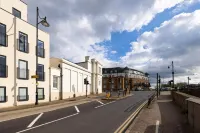 Charles Hope Staines Riverside Hotels in Staines