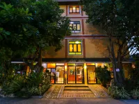 Boonme Heritage Hotels near Textile Museum Naresuan University