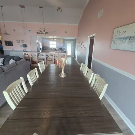 Screened in Porch 5 Br/4.5 Bath - Sleeps 14-18 w/Beach Gear, Cargo Lift