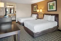 Quality Inn Kingsland - Pysäköinti