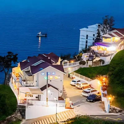 White O โรงแรมใกล้สะพานเชื่อมปูซาน-เกาะเจ