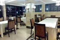 Adig Suites - breakfast