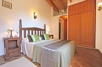 Ses Tanquetes: Private Swimming Pool, Internet, Garden, Barbecue and Terrace. Hotels in Sineu