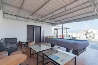 RedDoorz Plus @ Doorman Guest House