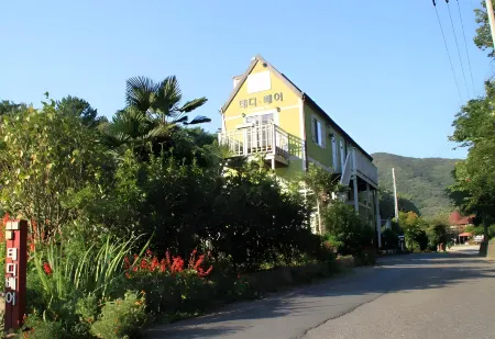 Geojae Cablecar Pension Отели в г. Кодже