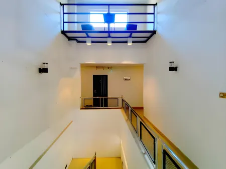 Crown Budget In Style Отели в г. Mojoroto