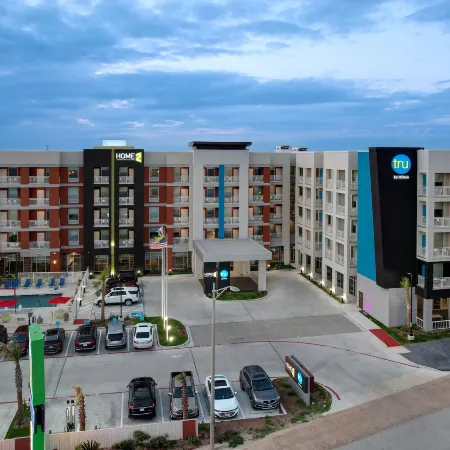 Home2 Suites by Hilton Galveston Отели рядом с достопримечательностью «Ocean Star Offshore Drilling Rig & Museum»