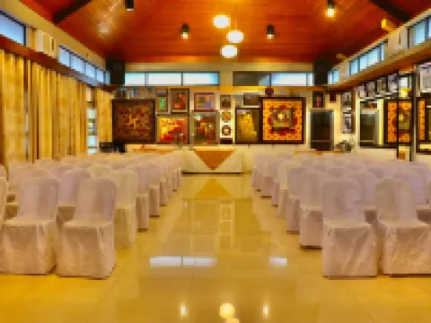 Zillion Pavilion Family & Business Hotel リパのホテル