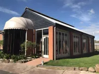 เมน ลีด บัลลารัต โมเทล โรงแรมใน