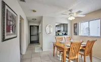 Casa Bella Condo - Fort Myers - 2br/2ba - 4 miles to FMB and Sanibel Causeway!