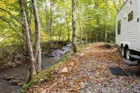 Creekside Camper/Mountain Hiking/National Forest!