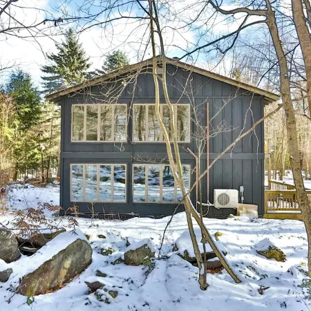 9BR/5BR/Hottub/2 Saunas 6 min to Hunter on 30 private acres