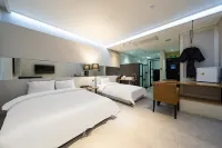 Gongju J2 Hotel