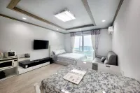 Seokmodo Haevichi Pension Отели рядом с достопримечательностью «Кёдон-хянгё»