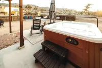 Cozy Rustic Home Minutes to Joshua Tree Nat'l Park