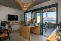 Afroessa Milos Hotels in Adamantas