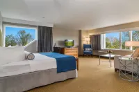 Water's Edge Resort & Spa