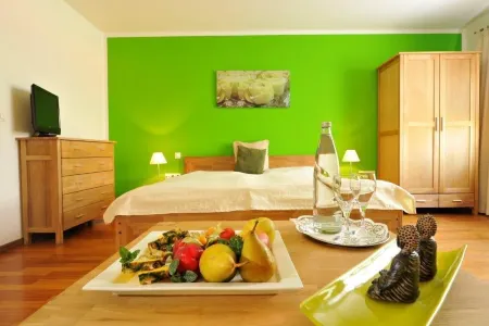 Hotel Dreimädelhaus Отели в г. Хюлльхорст