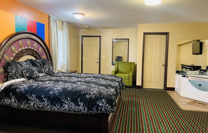 Motor City Inn & Suites