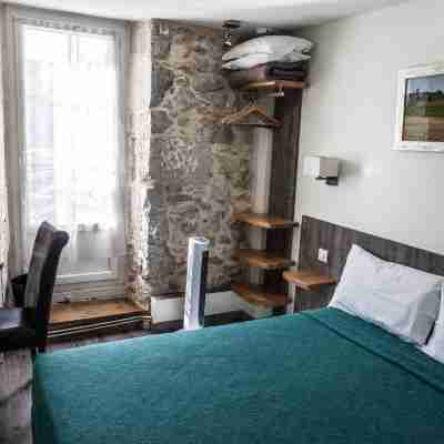 Hôtel Henri IV Rooms