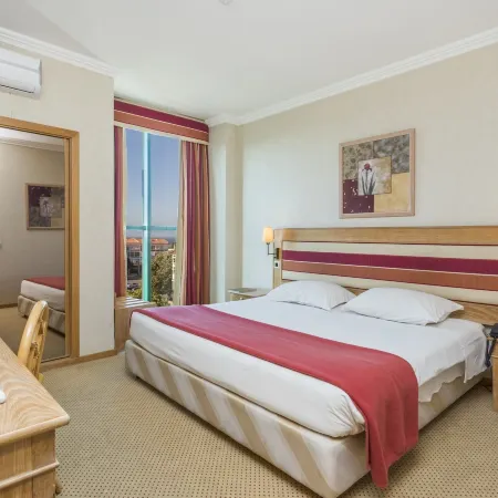 Riviera Hotel