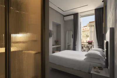 The Grey Hotels in Naples