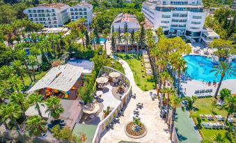 Rose Garden Premium Hotel