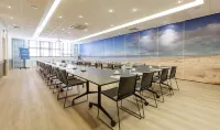 Beachhotel Zandvoort by Center Parcs Hotels in Zandvoort