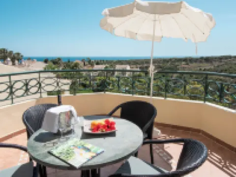 Presa de Moura Hotels in Estombar