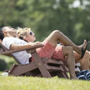 Spectacular Top Floor Deluxe Suite with Beautiful View & More!