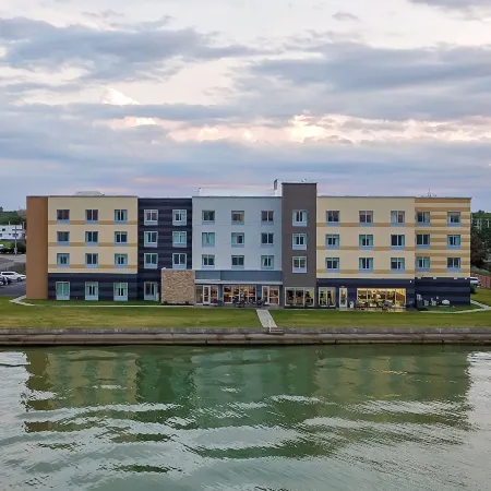 Fairfield Inn & Suites Port Clinton Waterfront
