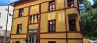 Pansion "Fawlty Towers" Sarajevo Các khách sạn ở Centar Sarajevo