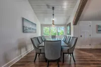 Azalea Retreat - the Cottage by Avantstay Pool