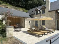 Le Trianon du château de Sonnay, Near Chinon : Gîte  for 6 Galerie Cravantaise 주변 호텔