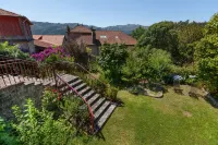 Casa do Eido - Sustainable Living & Nature Experiences Gerês Hôtels à : Valdosende
