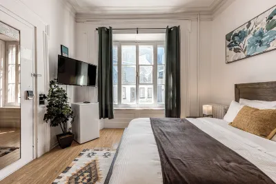 North House - Hôtel Automatisé Manoir des Remparts Hotels near Quartier Petit Champlain