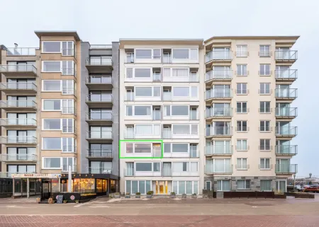 Apartment Nieuwpoort with Stunning Sea View