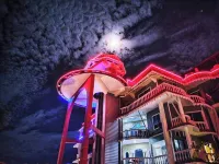 The Silver Castle Hotel a 