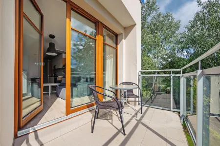 Królewskie Kamieniczki, Sun & Snow